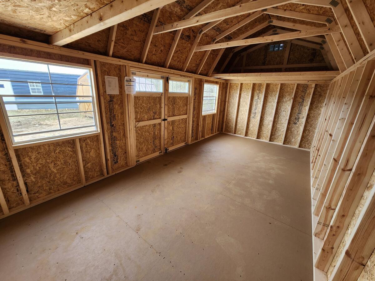 Side Lofted Barn