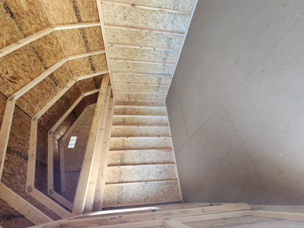 Side Lofted Barn