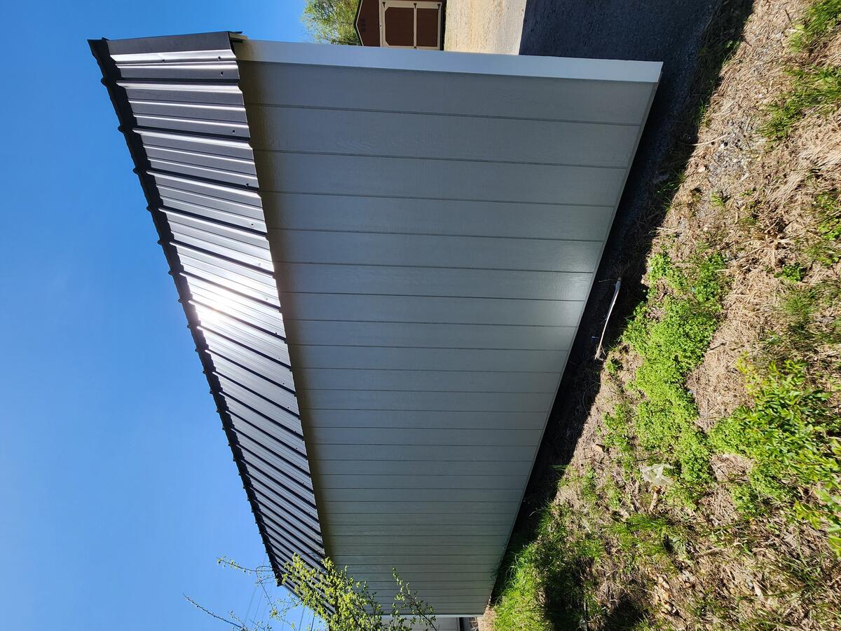 Side Lofted Barn