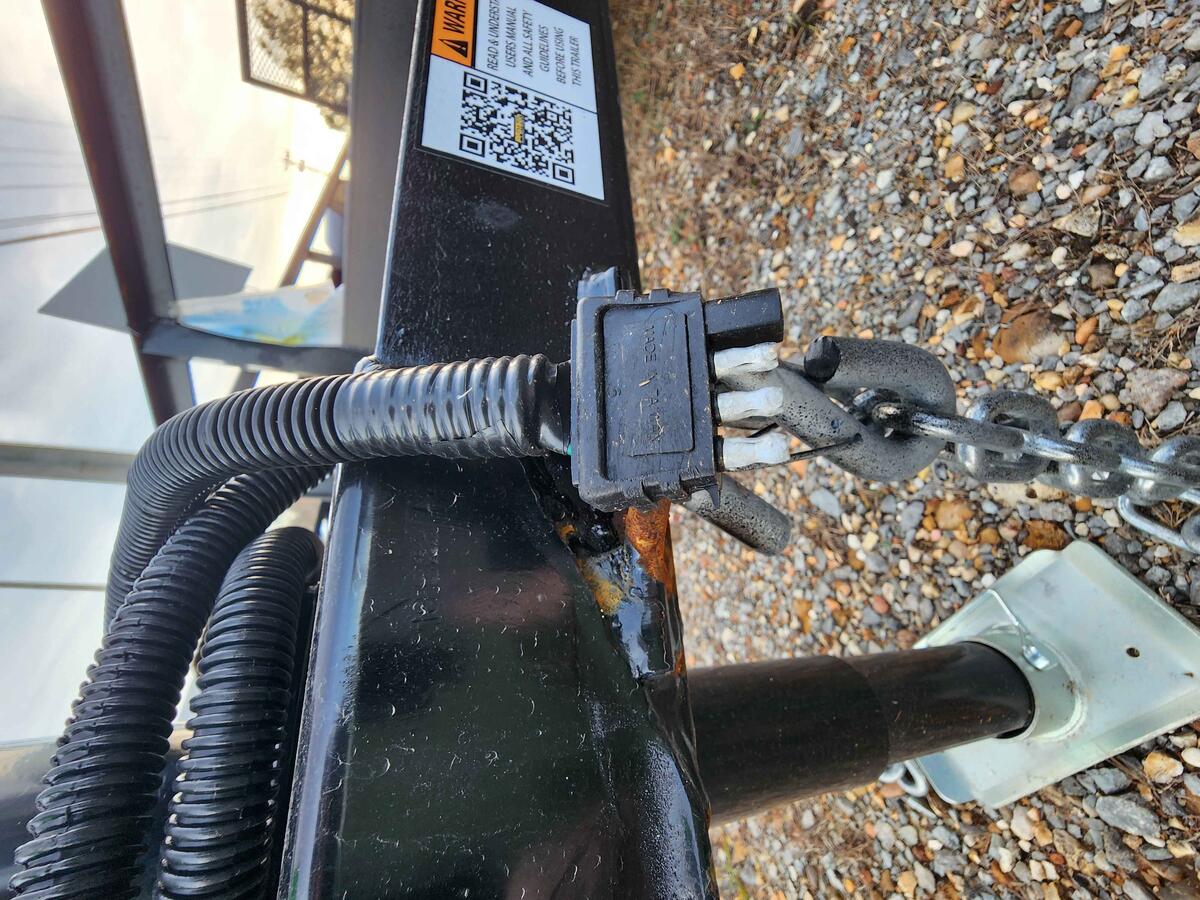 10' Single Axle Utility with Dove
