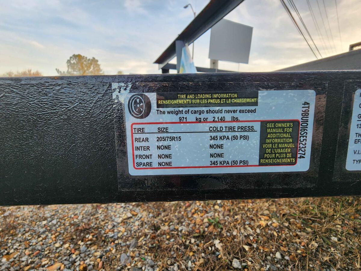 10' Single Axle Utility with Dove